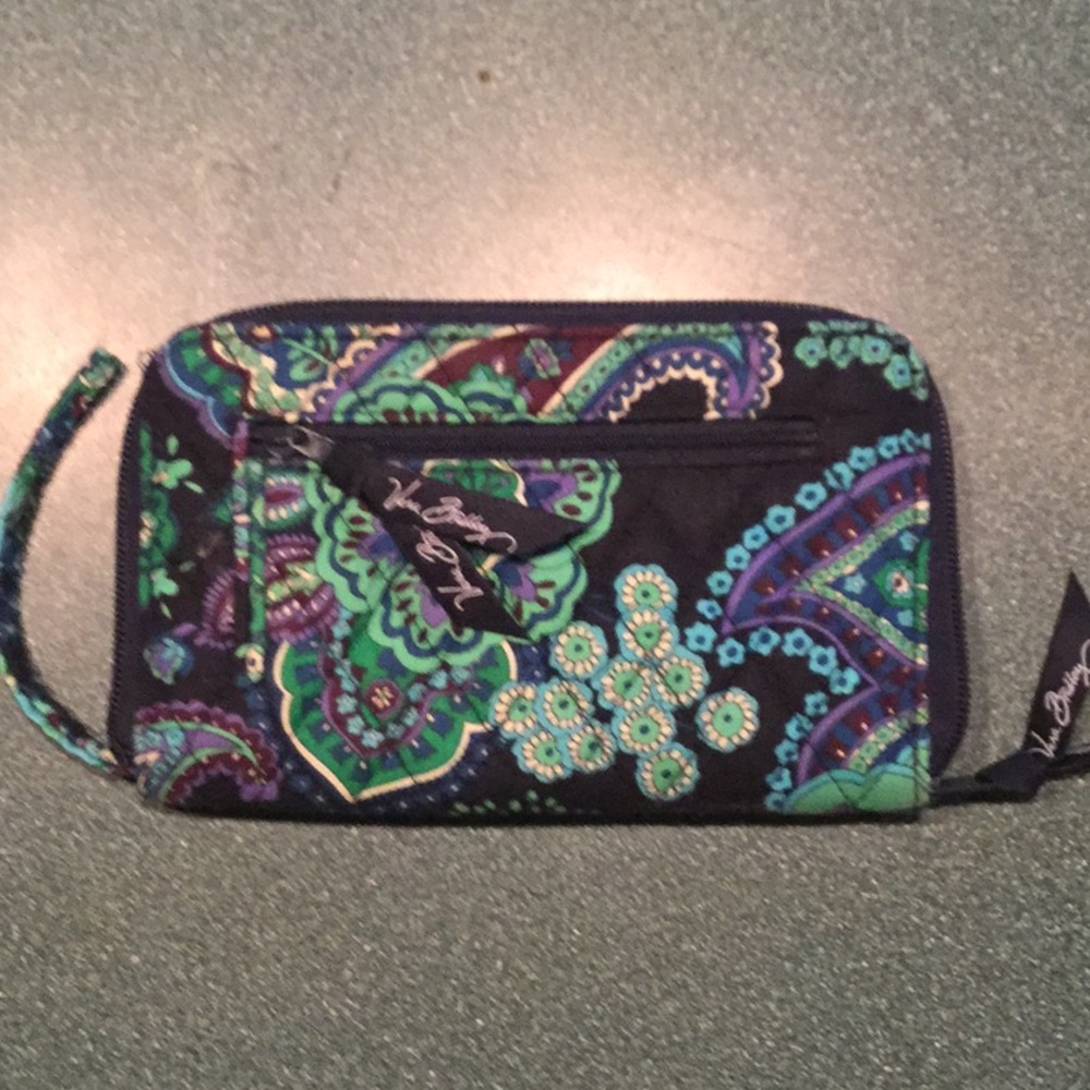 Vera Bradley zipped wallet wristlet